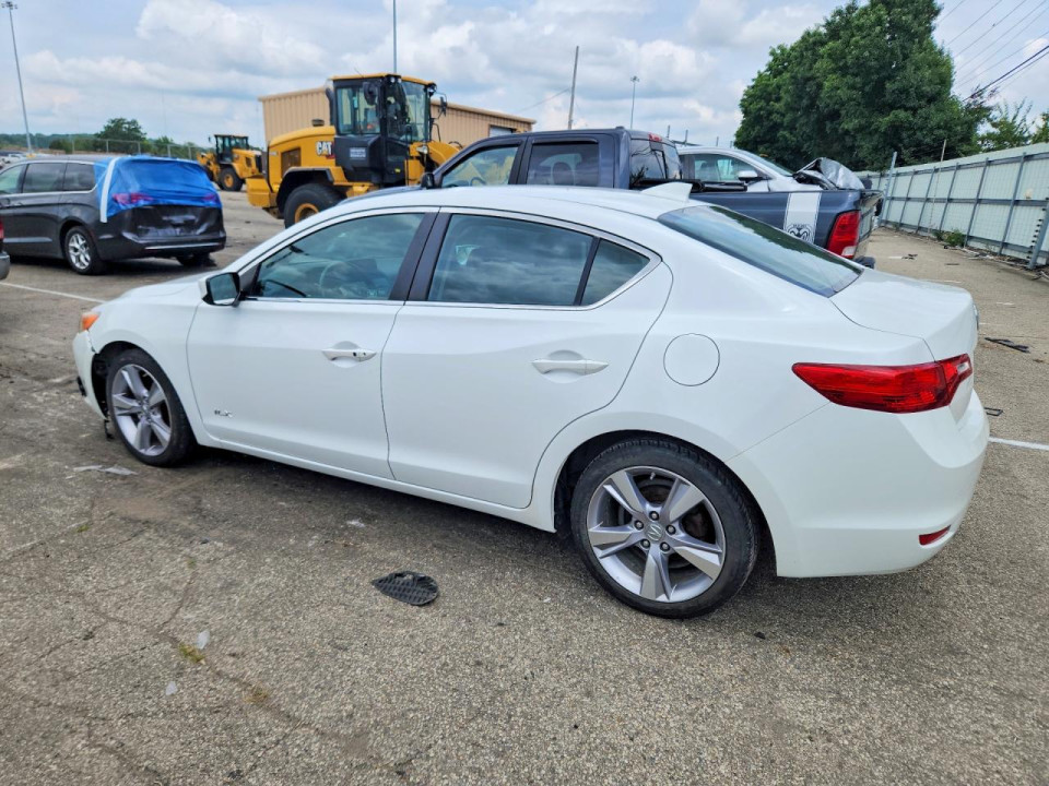 Acura ILX 2013 з аукціону Copart