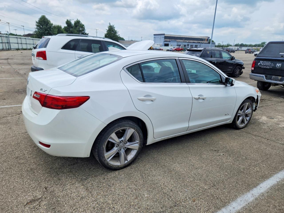 Acura ILX 2013 з аукціону Copart