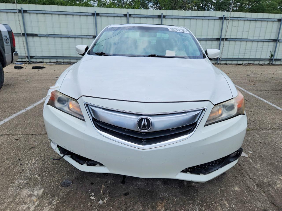 Acura ILX 2013 з аукціону Copart