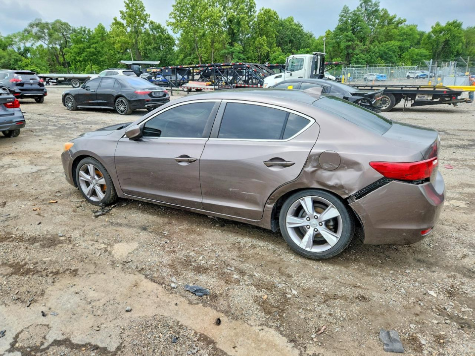 Acura ILX 2013 з аукціону Copart