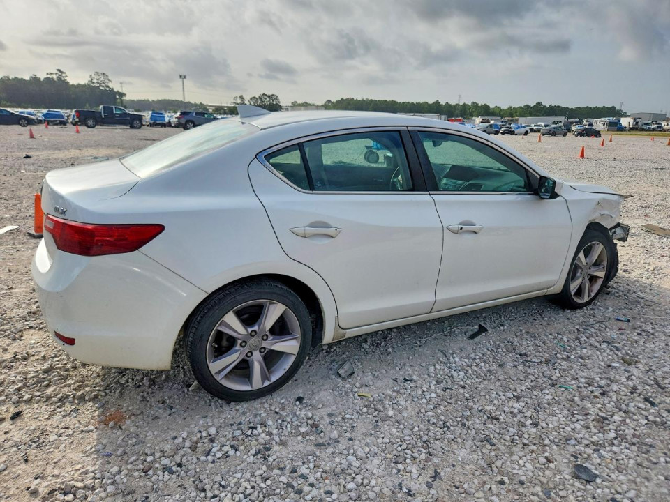 Acura ILX 2013 з аукціону Copart