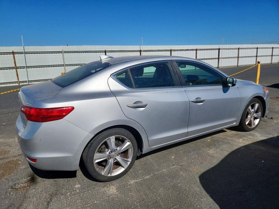 Acura ILX 2013 з аукціону Copart