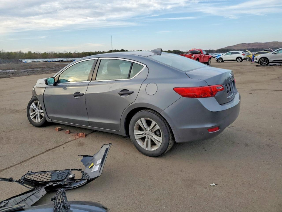 Acura ILX 2013 з аукціону Copart