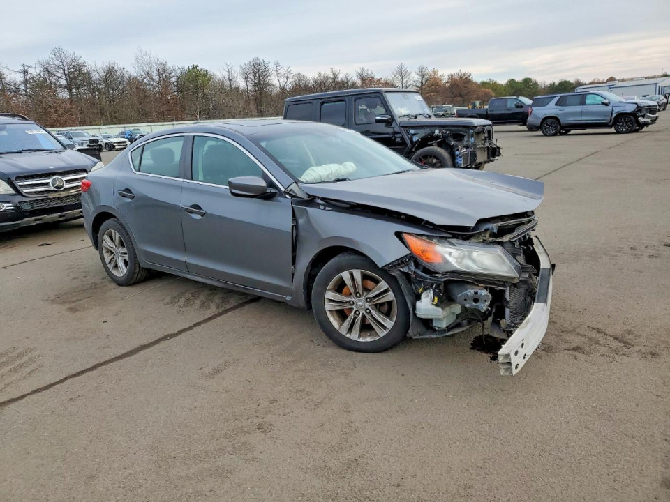 Acura ILX 2013 з аукціону Copart