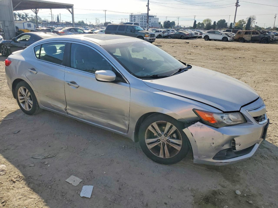 Acura ILX 2013 з аукціону Copart