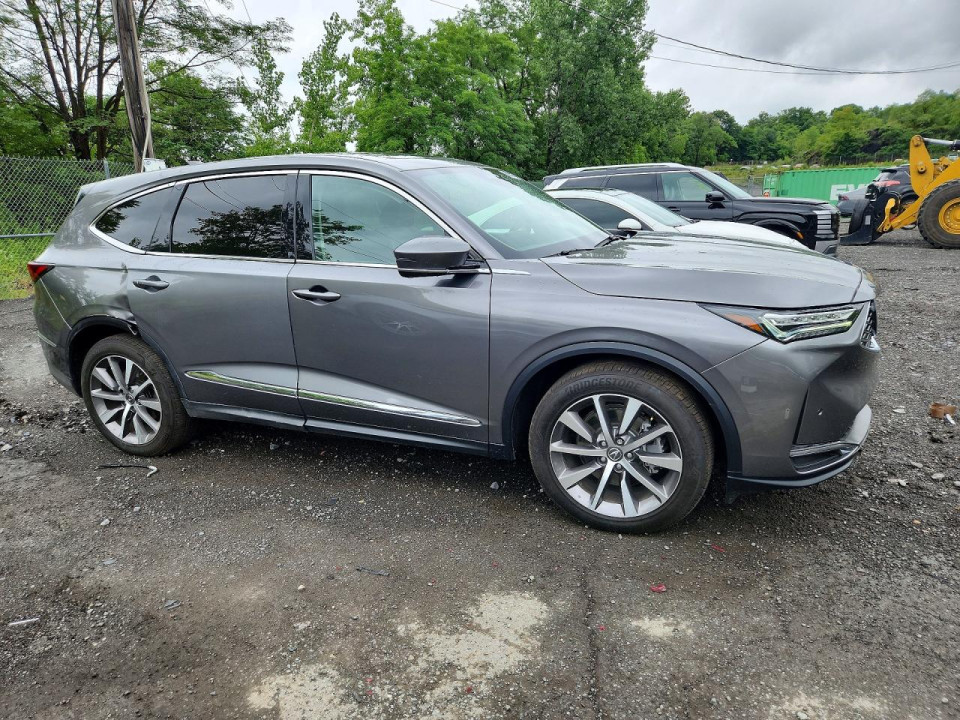 Acura MDX 2025 з аукціону Copart