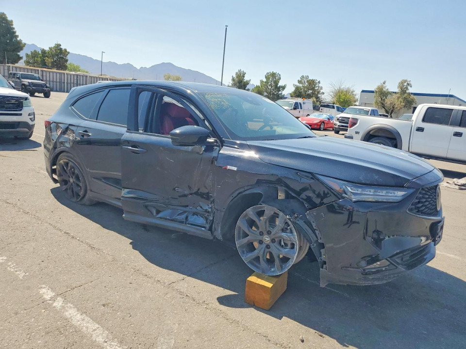 Acura MDX 2023 з аукціону Copart