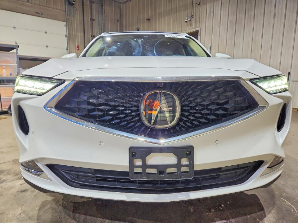 Acura MDX 2023 з аукціону Copart