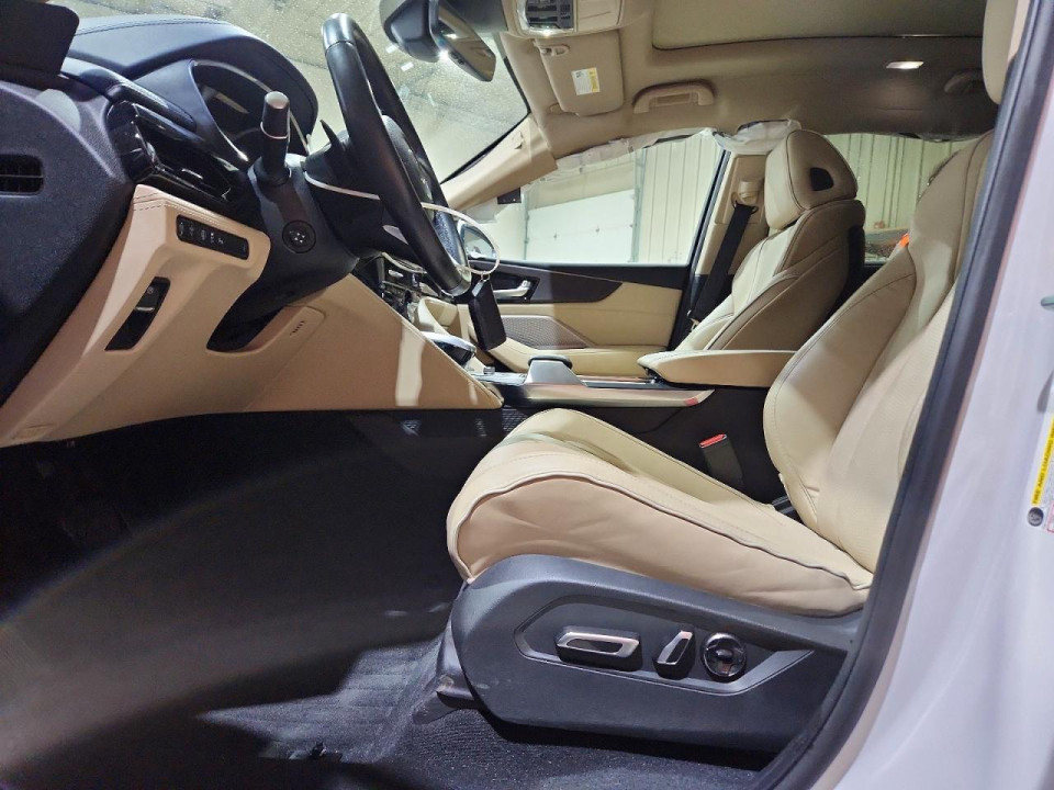 Acura MDX 2023 з аукціону Copart