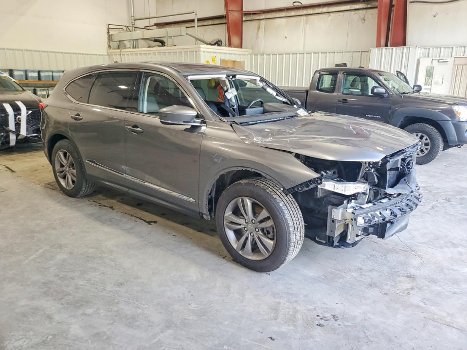 Acura MDX 2023 з аукціону Copart