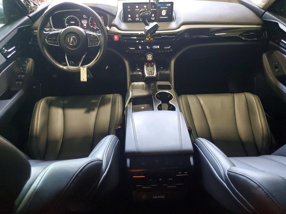 Acura MDX 2023 з аукціону Copart