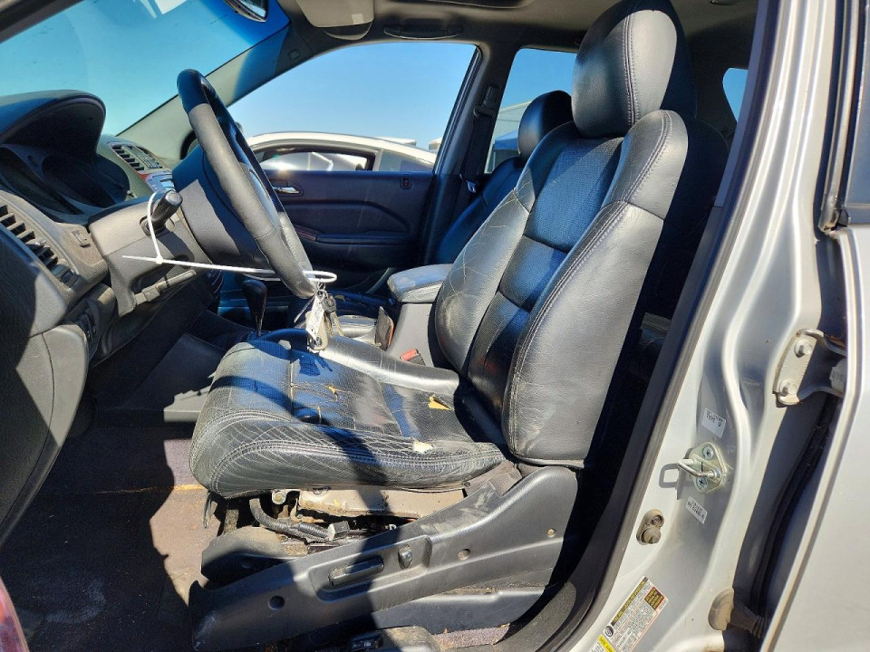 Acura MDX 2004 з аукціону Copart