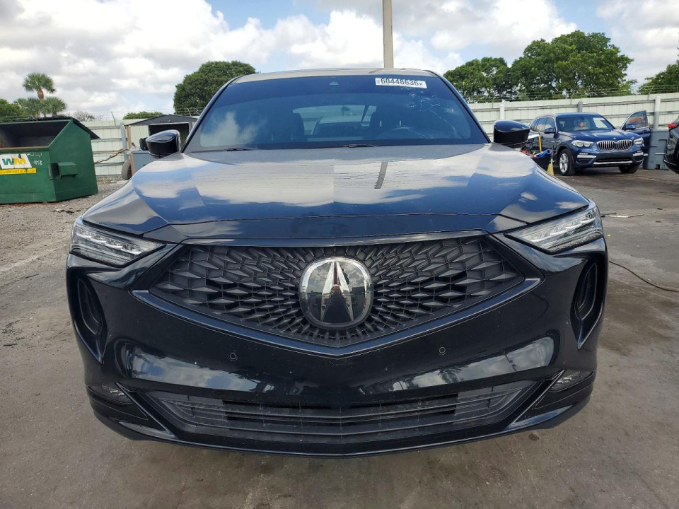 Acura MDX 2023 з аукціону Copart