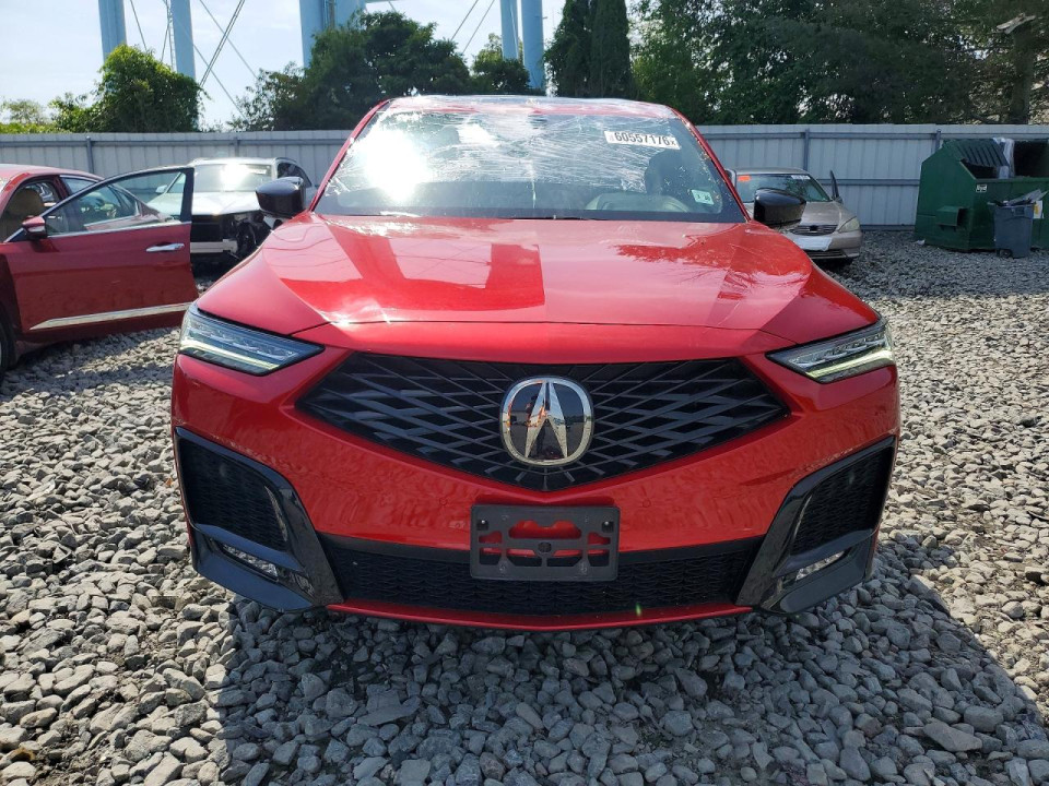 Acura MDX 2025 з аукціону Copart