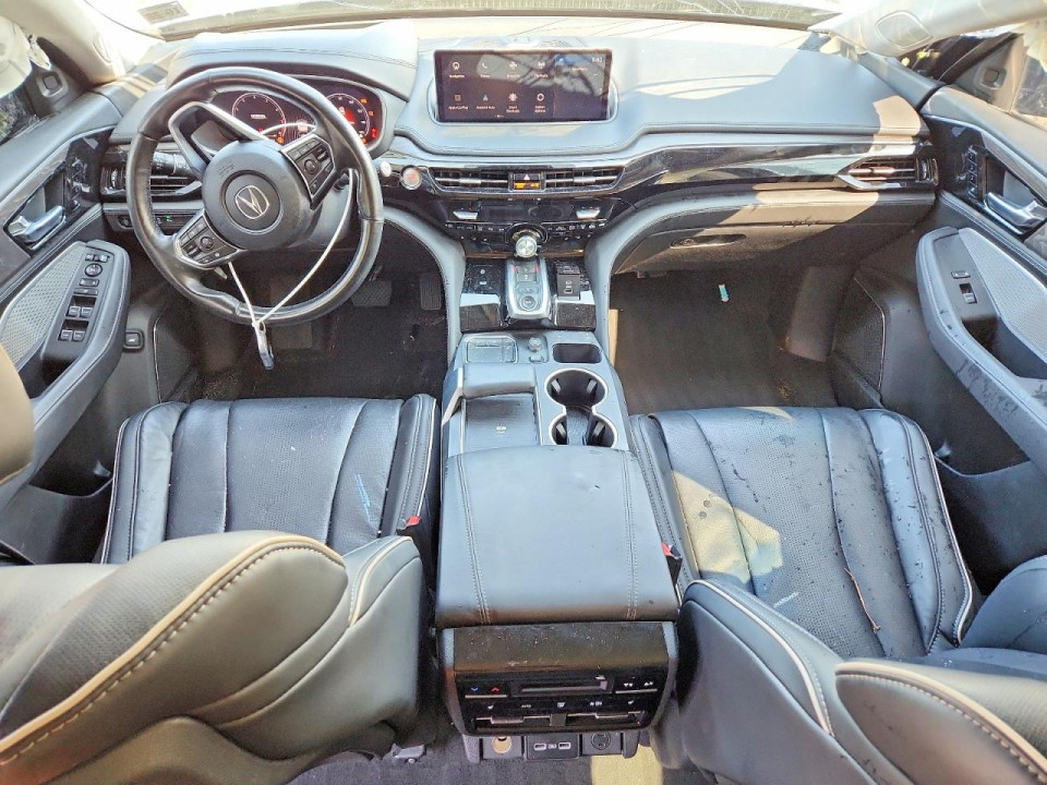 Acura MDX 2023 з аукціону Copart