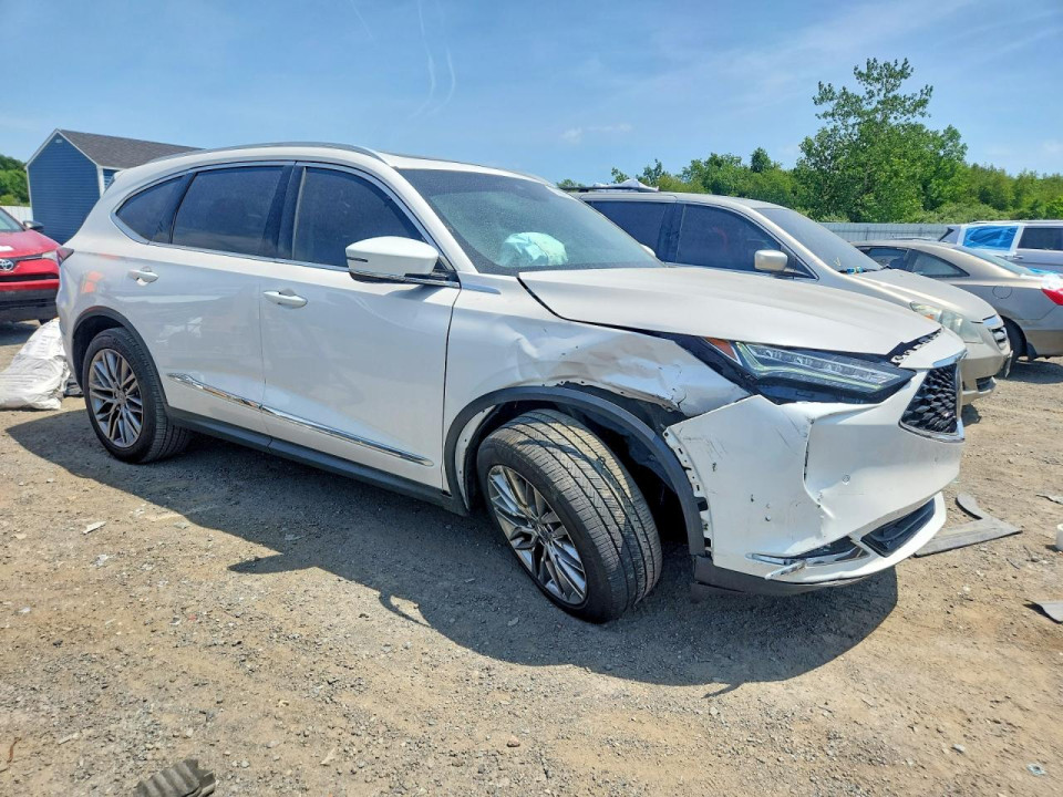 Acura MDX 2024 з аукціону Copart