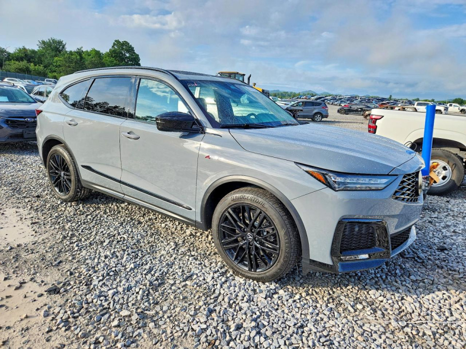 Acura MDX 2026 з аукціону Copart