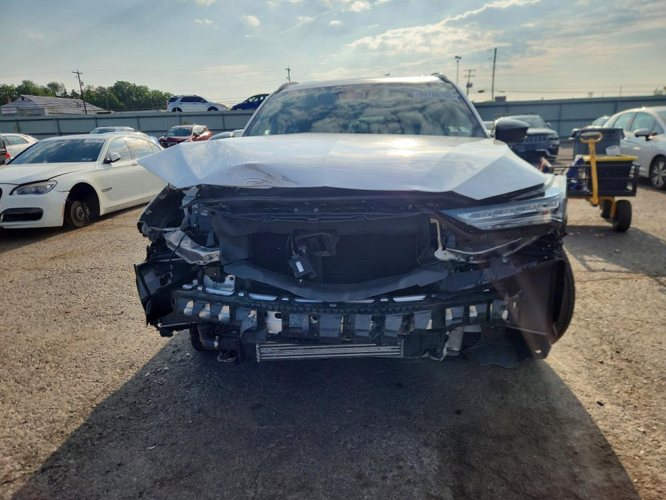 Acura MDX 2024 з аукціону Copart