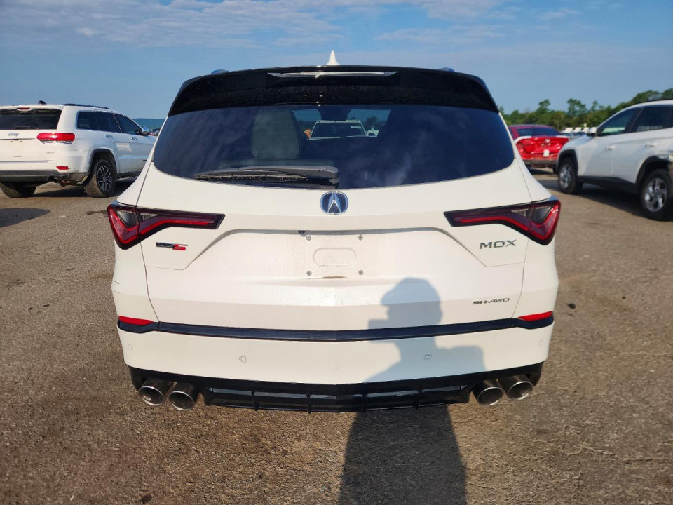 Acura MDX 2024 з аукціону Copart