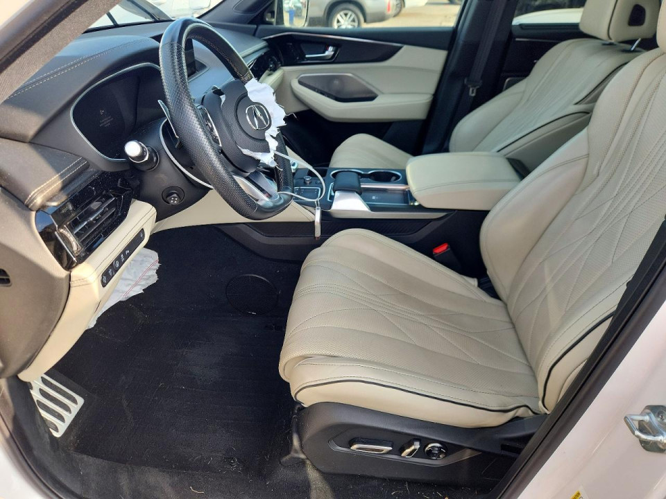 Acura MDX 2024 з аукціону Copart