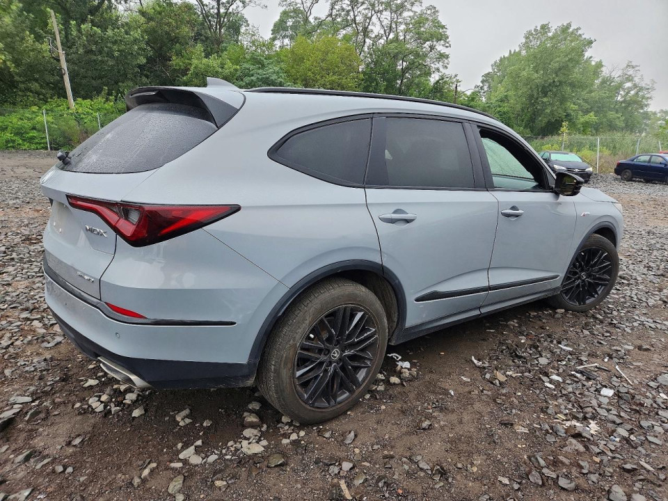 Acura MDX 2025 — Copart