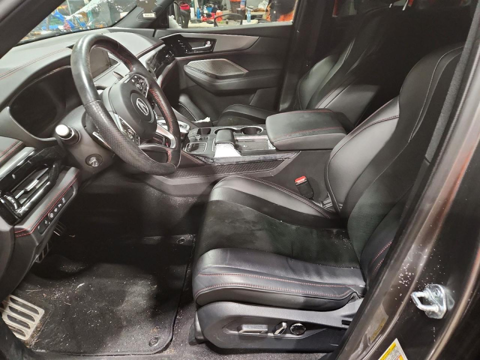 Acura MDX 2024 з аукціону Copart