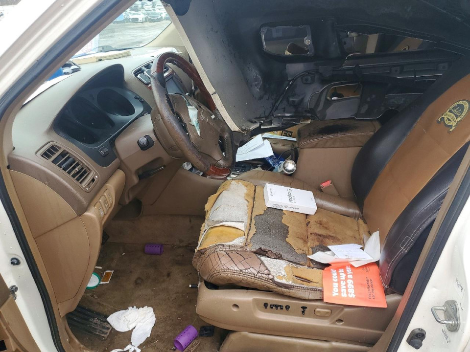 Acura MDX 2004 з аукціону Copart
