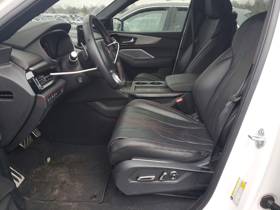 Acura MDX 2023 з аукціону Copart