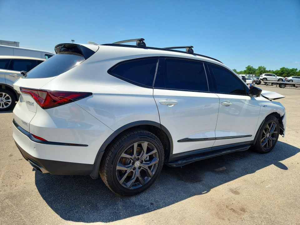 Acura MDX 2022 з аукціону Copart