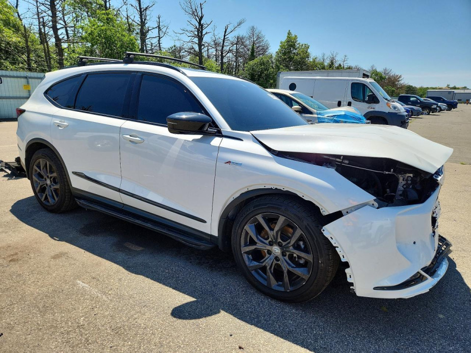 Acura MDX 2022 з аукціону Copart