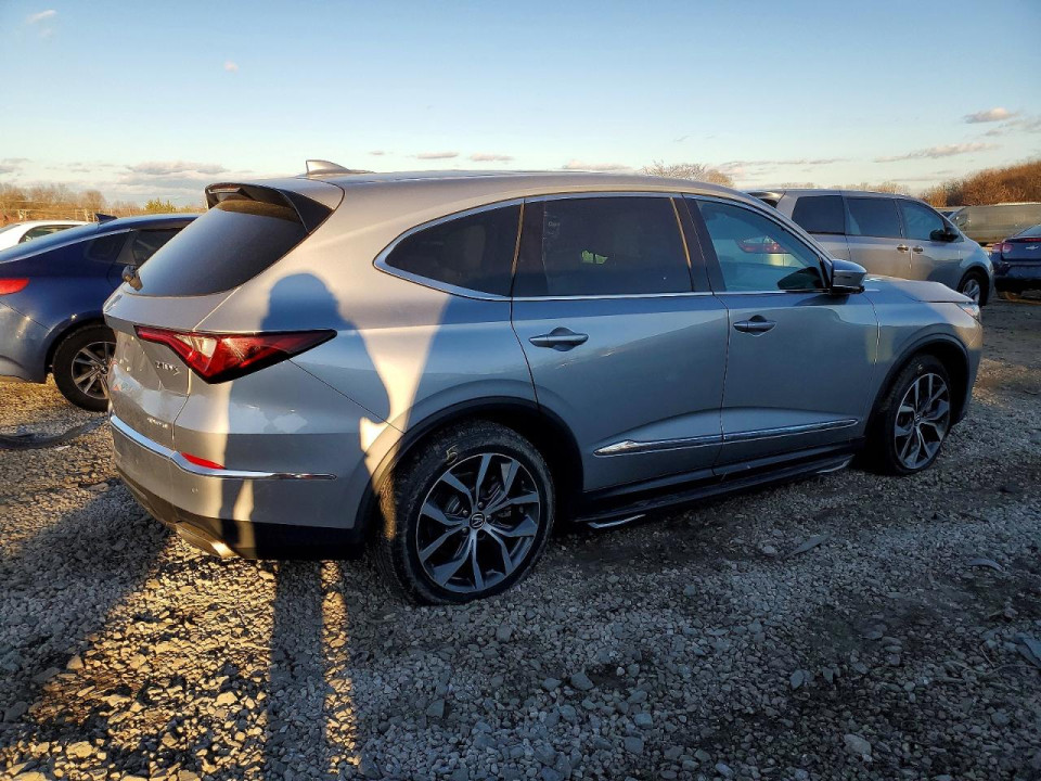 Acura MDX 2022 з аукціону Copart