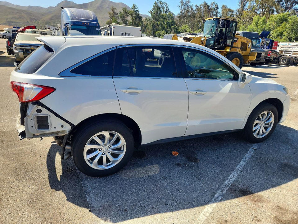Acura RDX 2017 з аукціону Copart