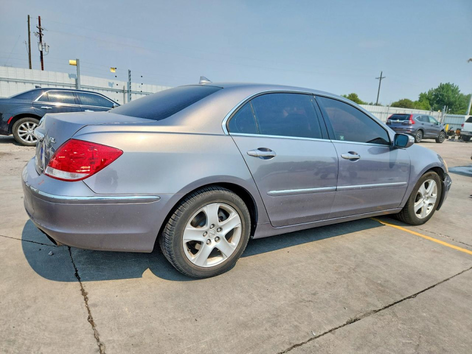 Acura RL 2005 з аукціону Copart
