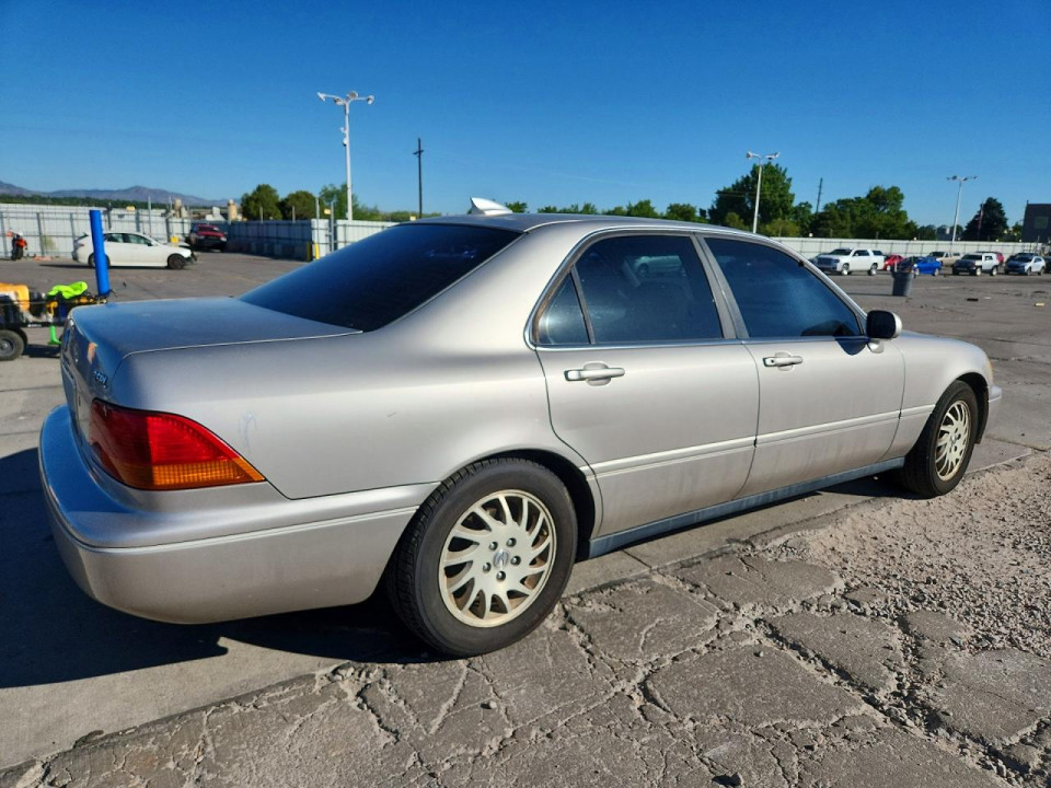 Acura RL 1998 з аукціону Copart