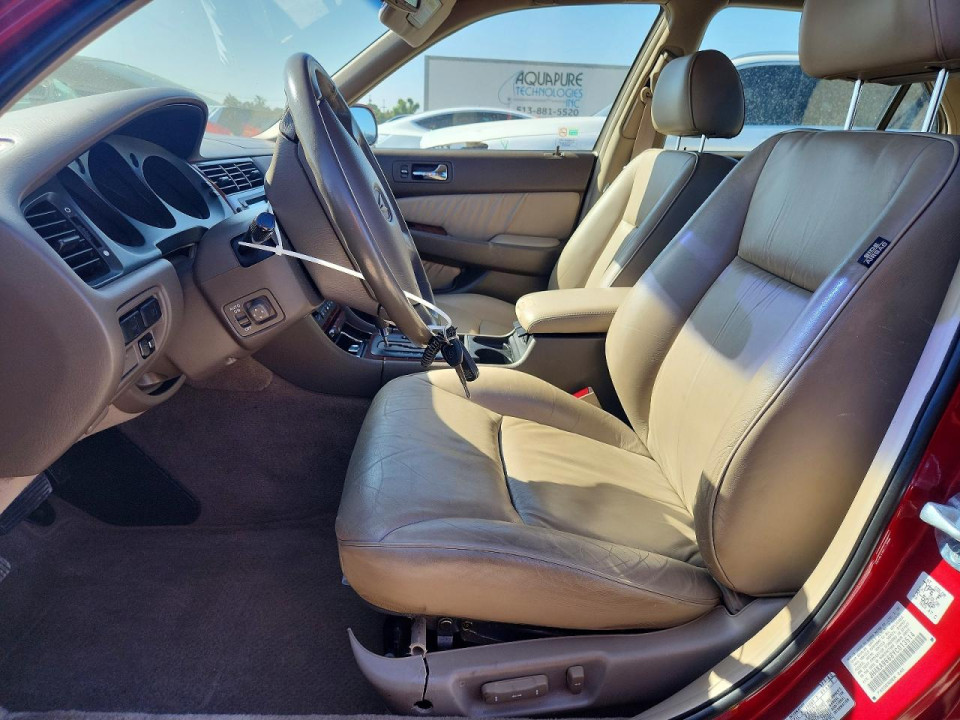 Acura RL 2000 з аукціону Copart