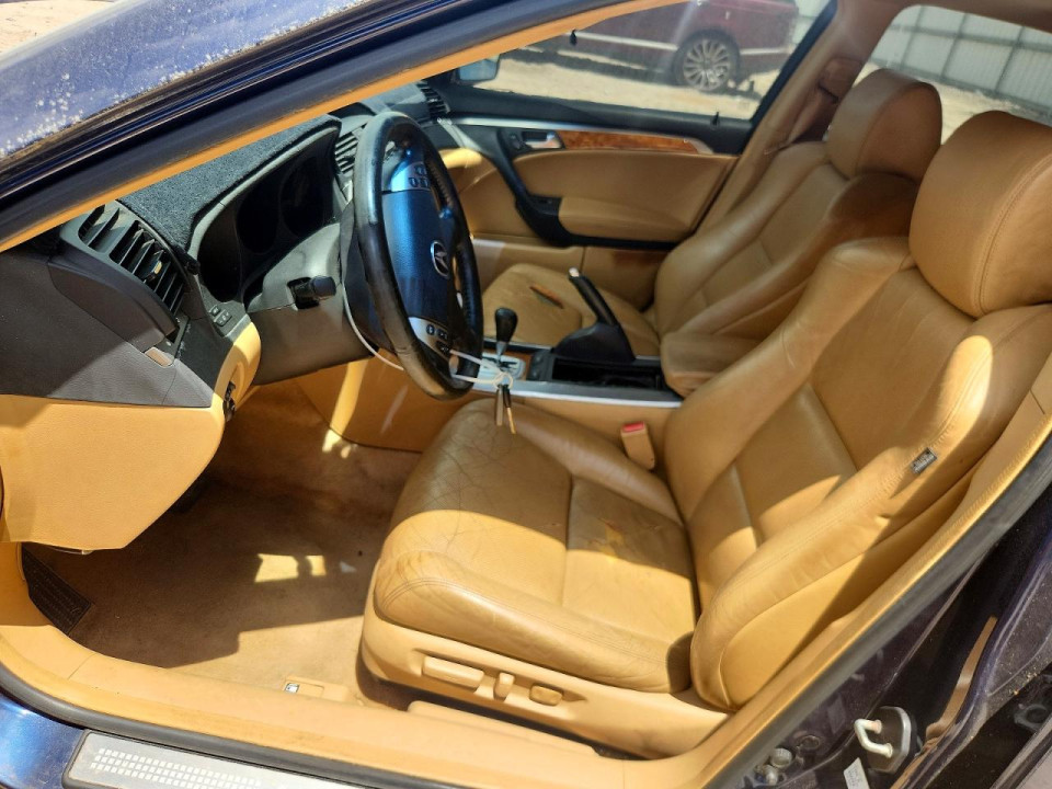Acura TL 2004 з аукціону Copart