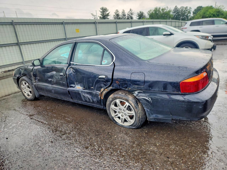 Acura TL 2001 з аукціону Copart