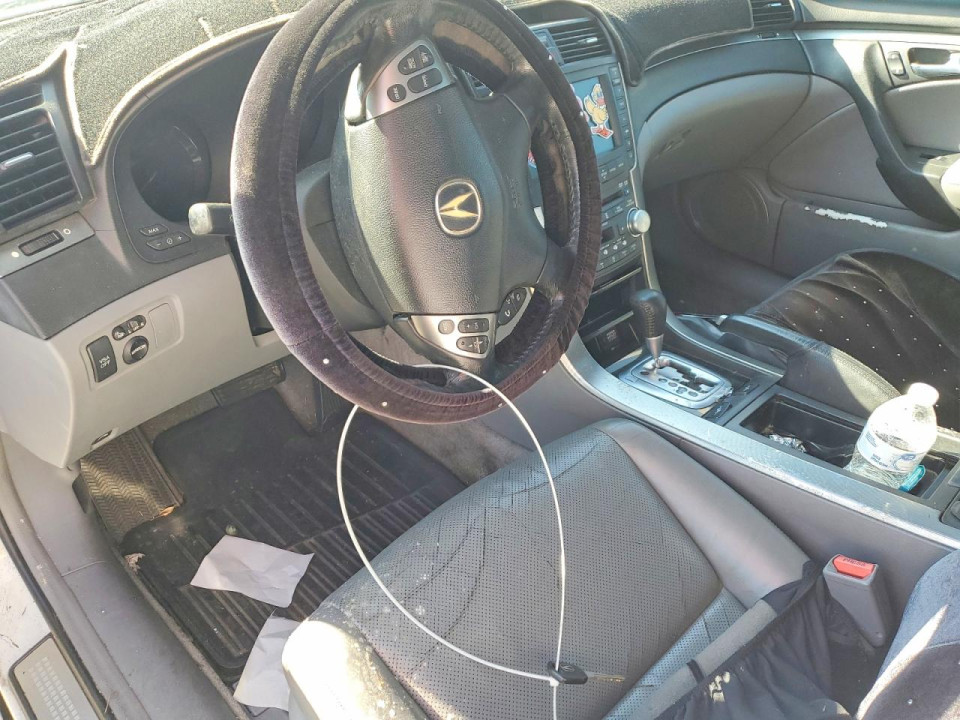 Acura TL 2005 з аукціону Copart