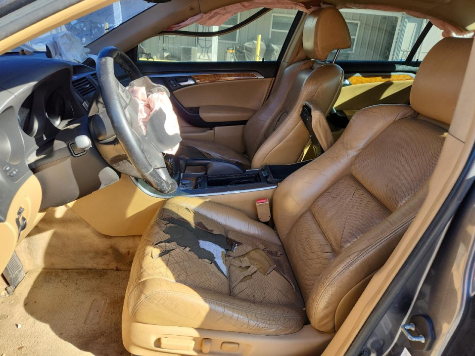 Acura TL 2004 з аукціону Copart