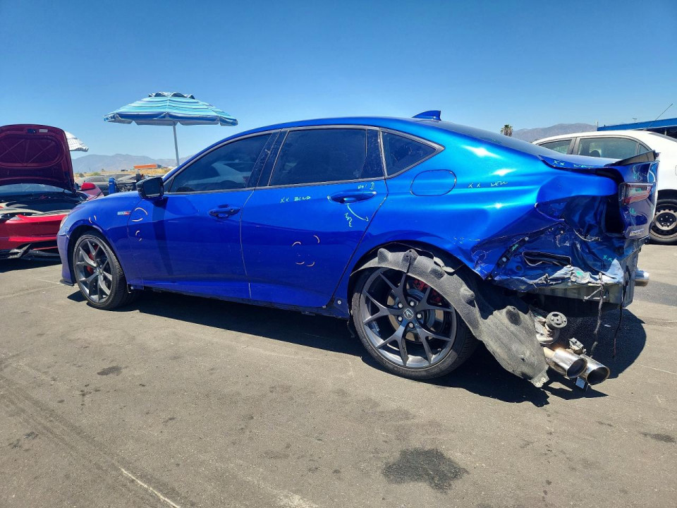 Acura TLX 2023 з аукціону Copart
