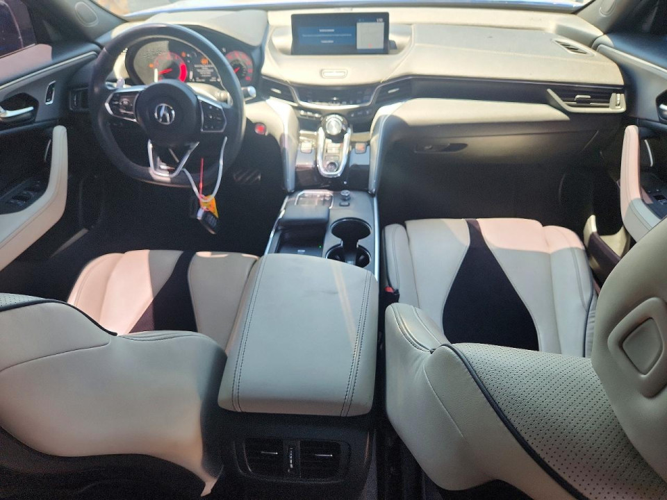 Acura TLX 2023 з аукціону Copart