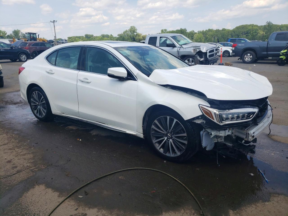 Acura TLX 2018 з аукціону Copart