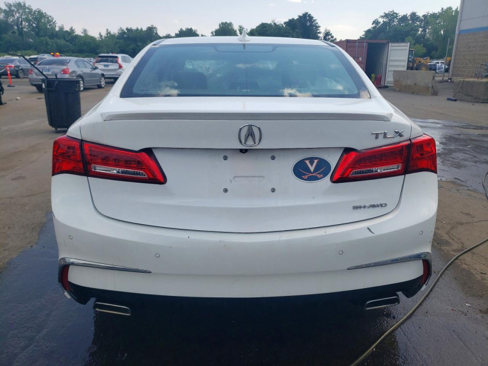 Acura TLX 2018 з аукціону Copart