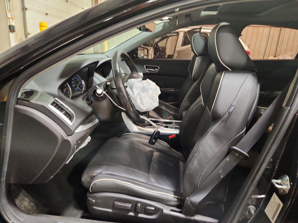 Acura TLX 2018 з аукціону Copart