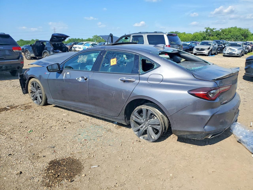 Acura TLX 2023 з аукціону Copart
