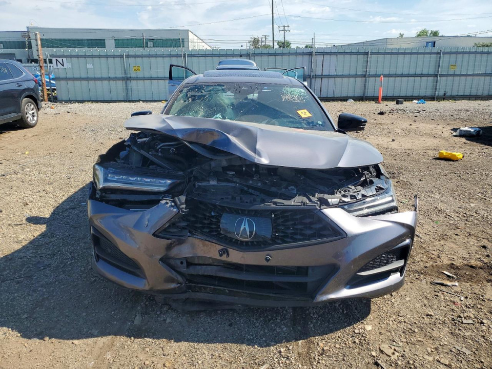 Acura TLX 2023 з аукціону Copart
