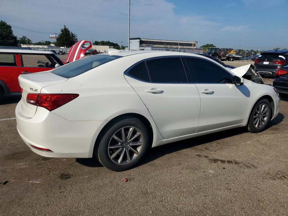 Acura TLX 2018 з аукціону Copart