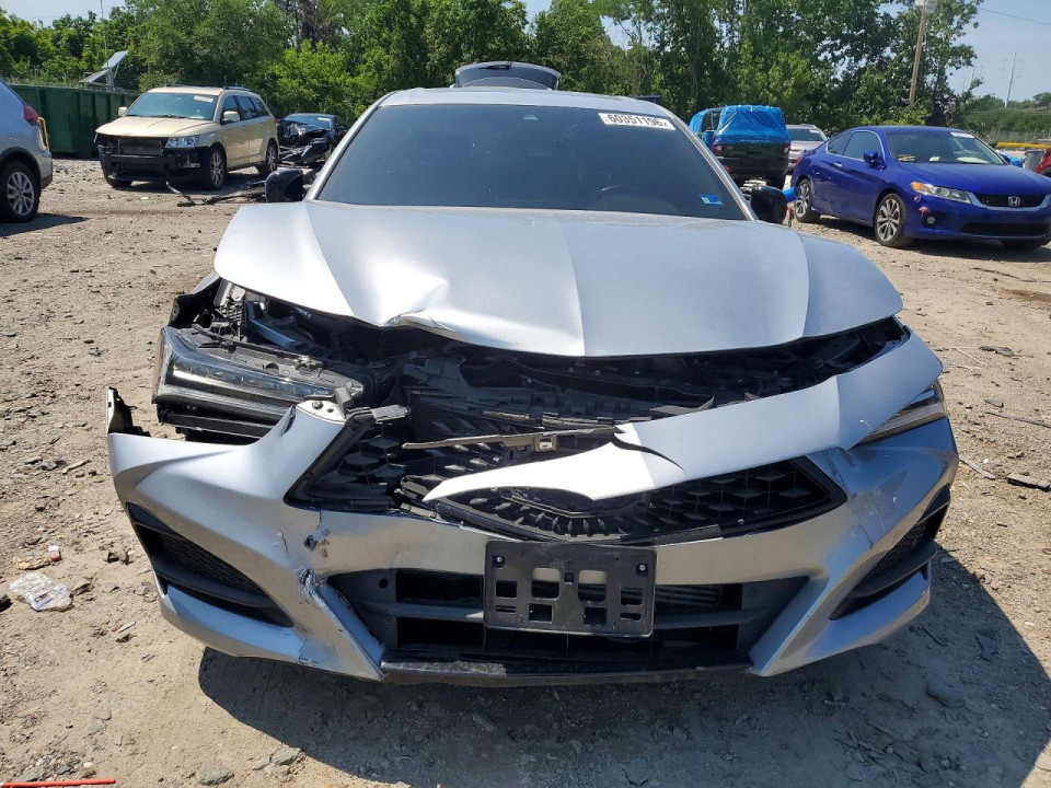 Acura TLX 2023 з аукціону Copart