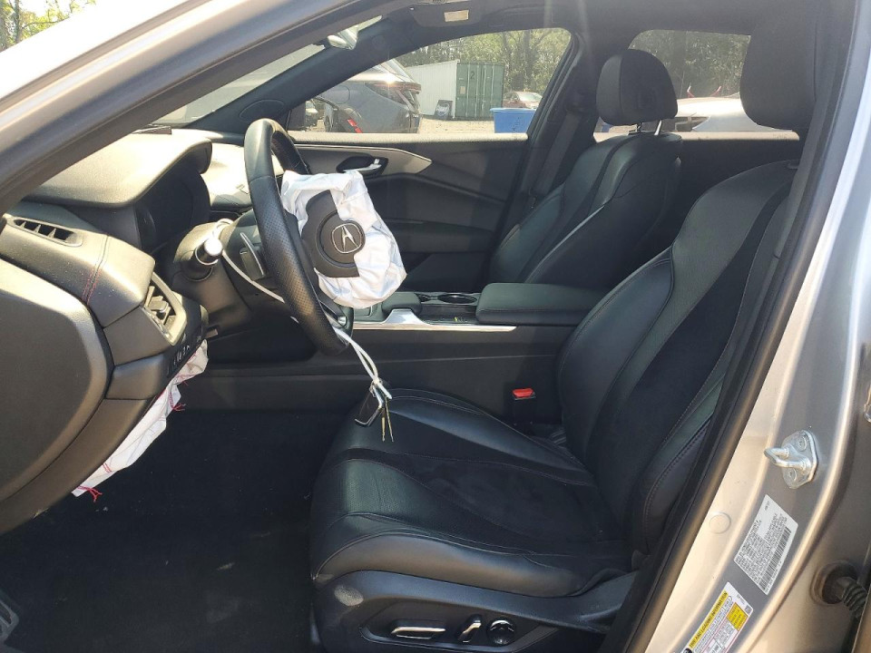 Acura TLX 2023 з аукціону Copart
