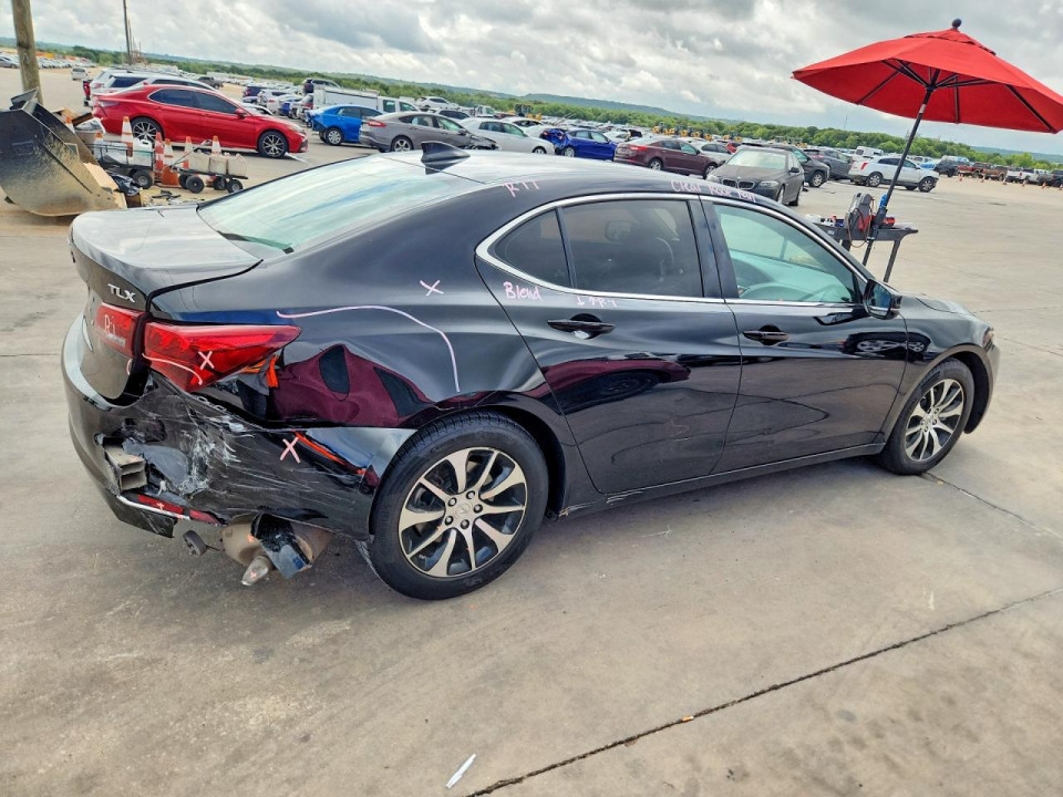 Acura TLX 2017 з аукціону Copart